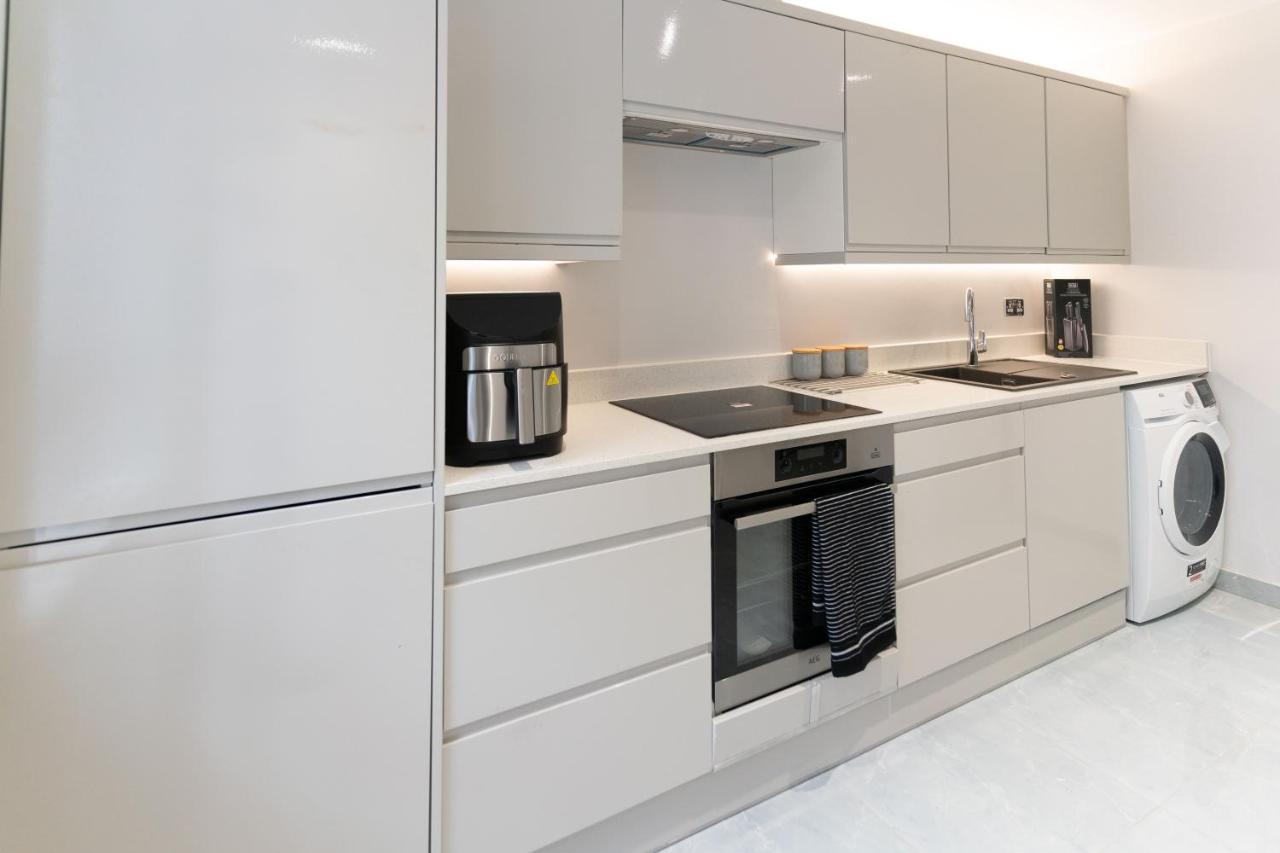 Luxury 5Bd Suite Guest House 런던 외부 사진