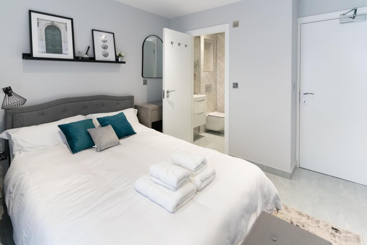 Luxury 5Bd Suite Guest House 런던 외부 사진