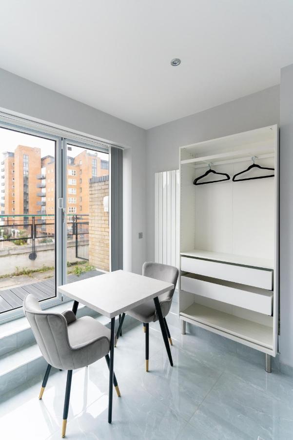 Luxury 5Bd Suite Guest House 런던 외부 사진