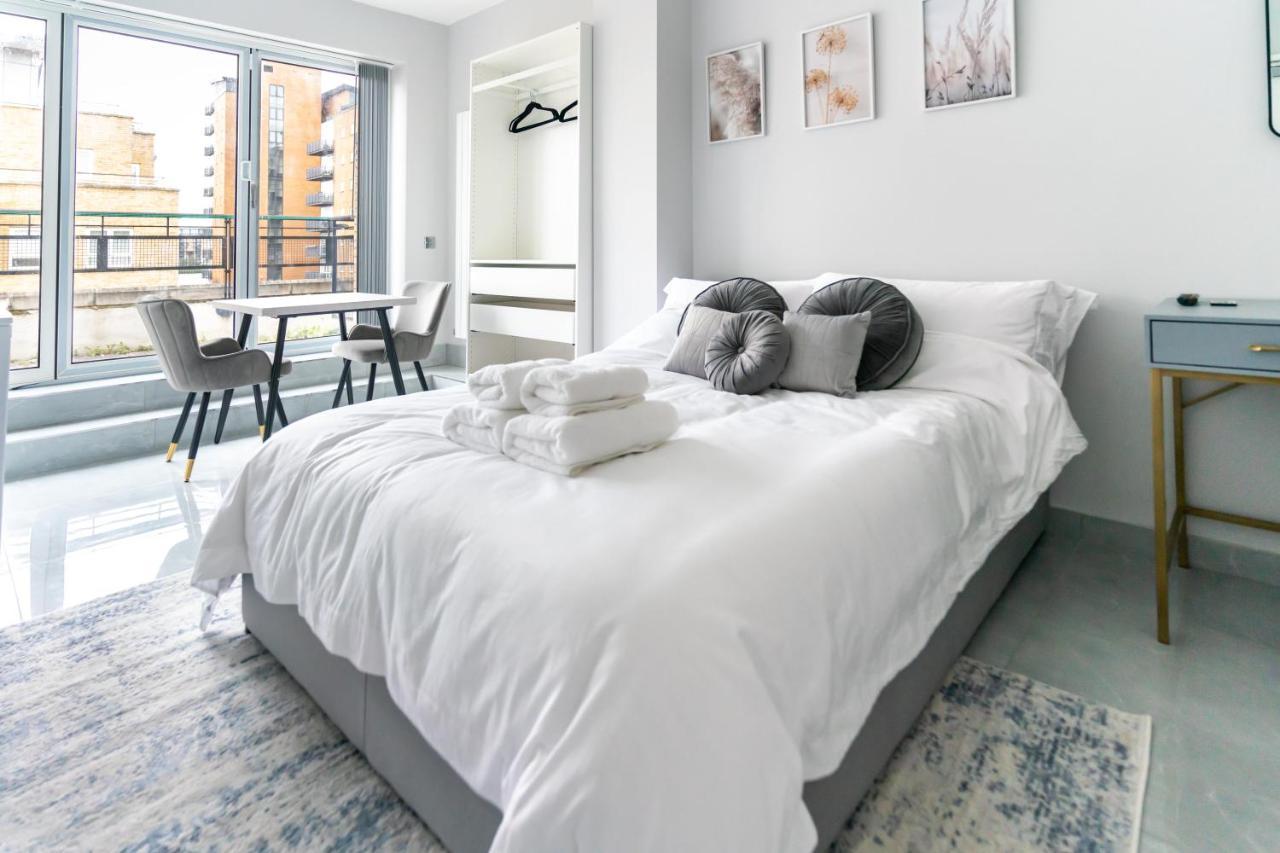 Luxury 5Bd Suite Guest House 런던 외부 사진
