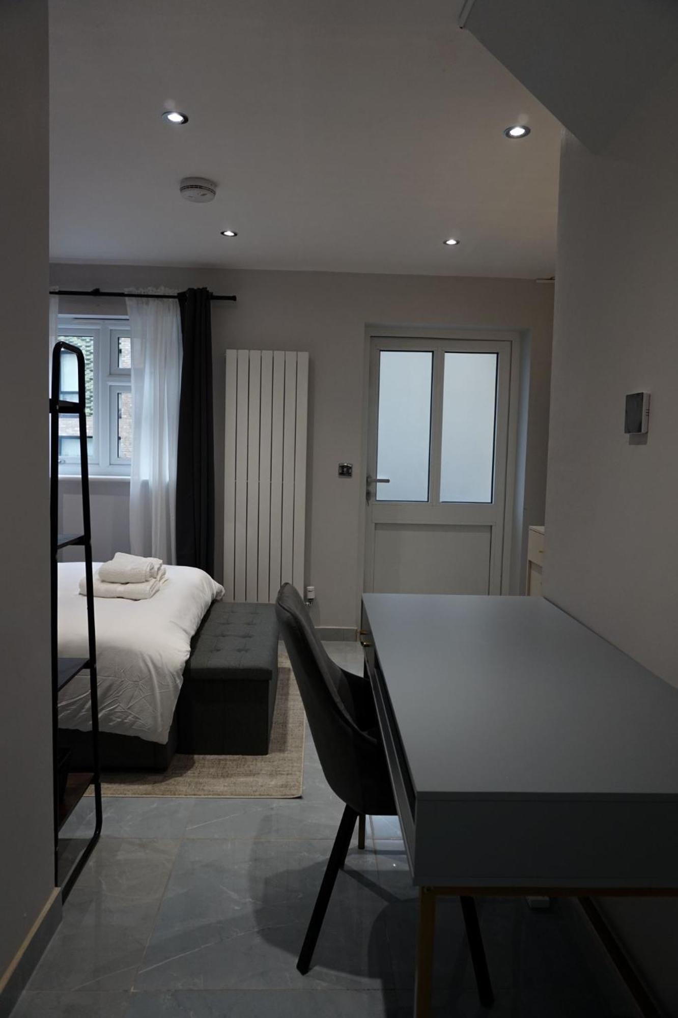 Luxury 5Bd Suite Guest House 런던 외부 사진